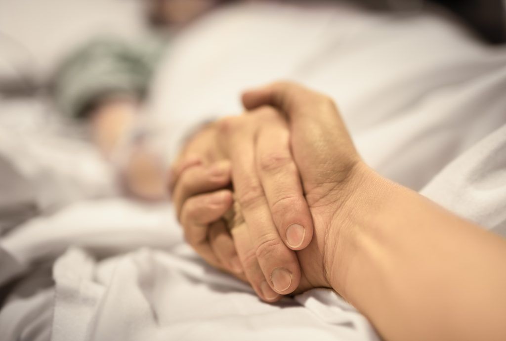 War Pflegerin für Tod der Mutter verantwortlich? Töchter klagen