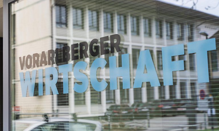 ZU APA0265 VOM 31.3.2022 - Außenansicht der Zentrale des Vorarlberger Wirtschaftsbundes in Feldkirch, der Herausgeber und Medieninhaber des Magazins „Vorarlberger Wirtschaft“ ist, aufgenommen am Donnerstag, 31. März 2022..