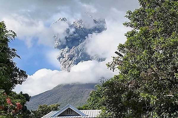 Evakuierungen nach Vulkanausbruch auf den Philippinen