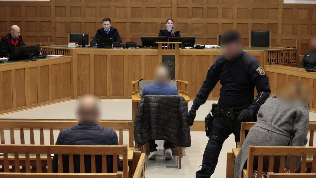 Vergewaltigt und zu Abtreibung gezwungen