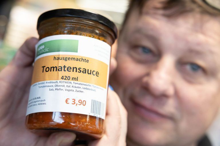Wie Dragan Zubcic mit seinem ADEG Lebensmittel rettet