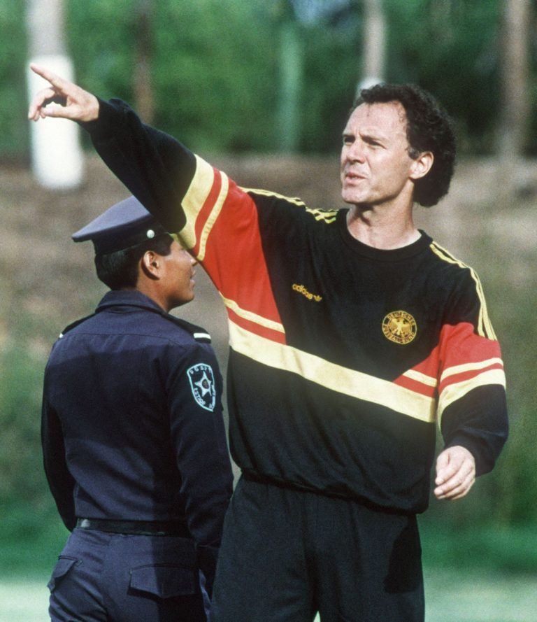 FILES-FBL-GER-BECKENBAUER-OBIT