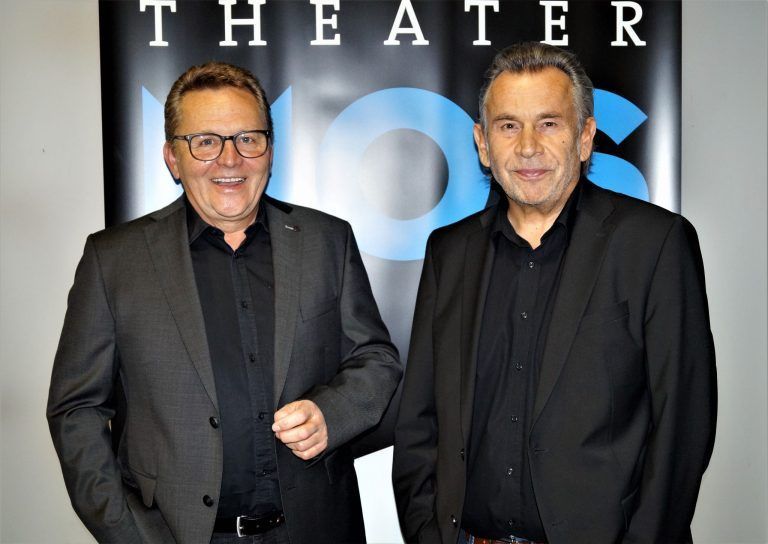 Menschen Theater Kosmos