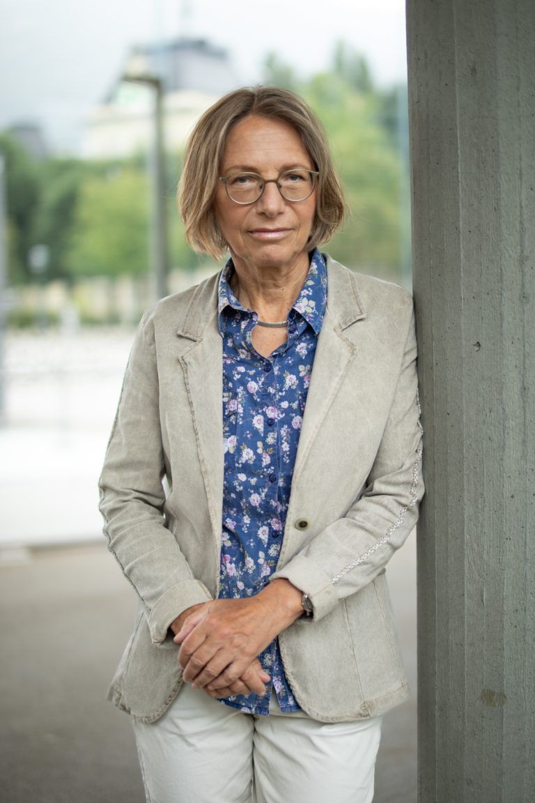 Juliane Alton