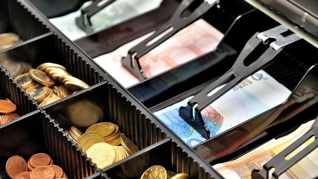 Den Arbeitgeber erst beklaut, dann verklagt