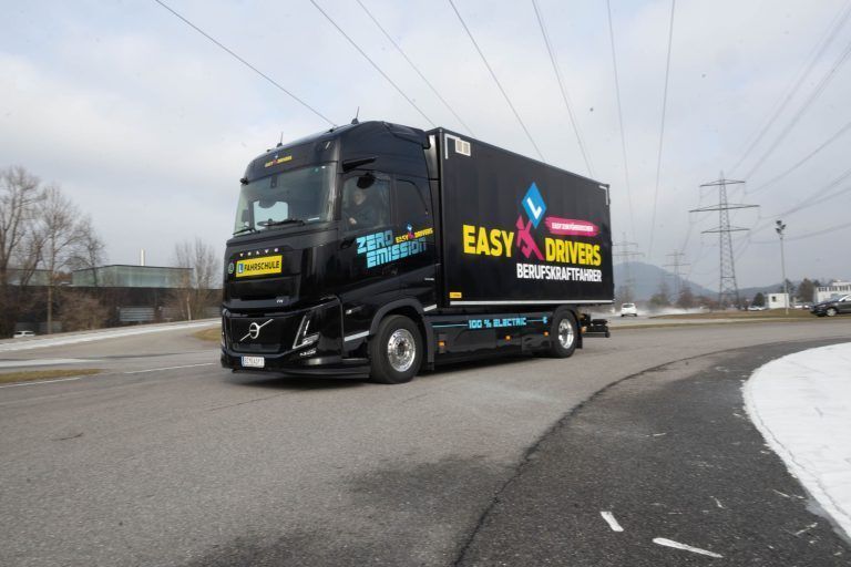 E-Lkw im Fahrschulbetrieb: "Ein Quantensprung in der Ausbildung"