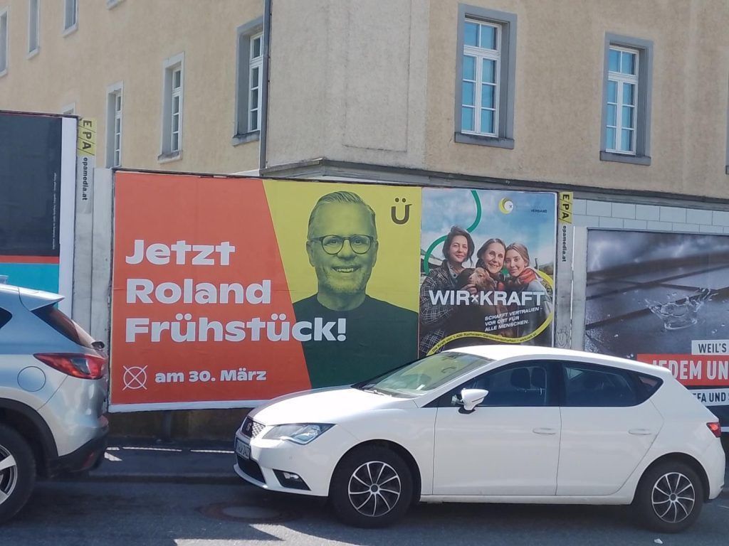 Kurioser Plakat-Fauxpas in Bregenz: So reagiert Roland Frühstück