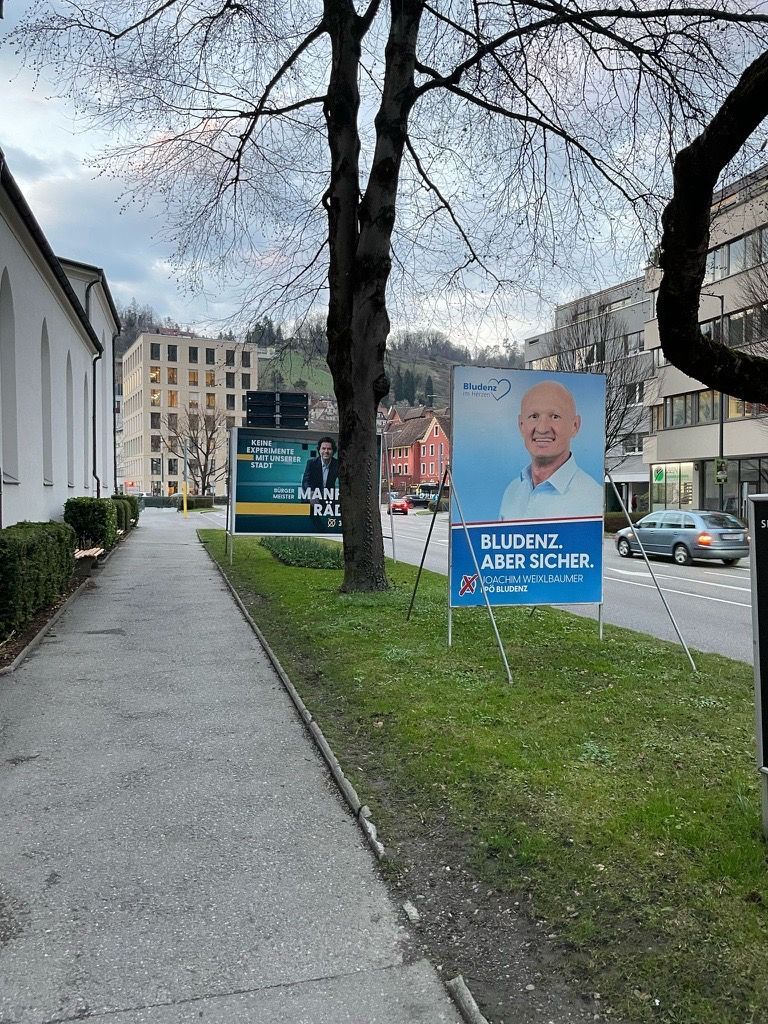 Kurioser Plakat-Fauxpas in Bregenz: So reagiert Roland Frühstück