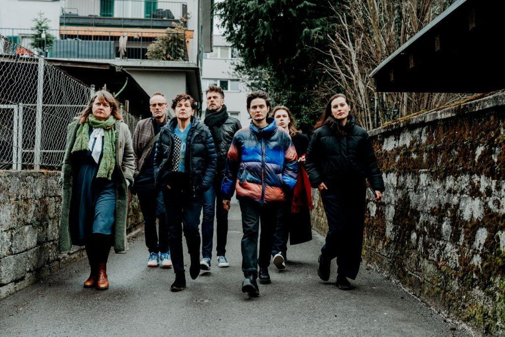 &#8220;Sonne / Luft&#8221;: Viel Show und Melancholie