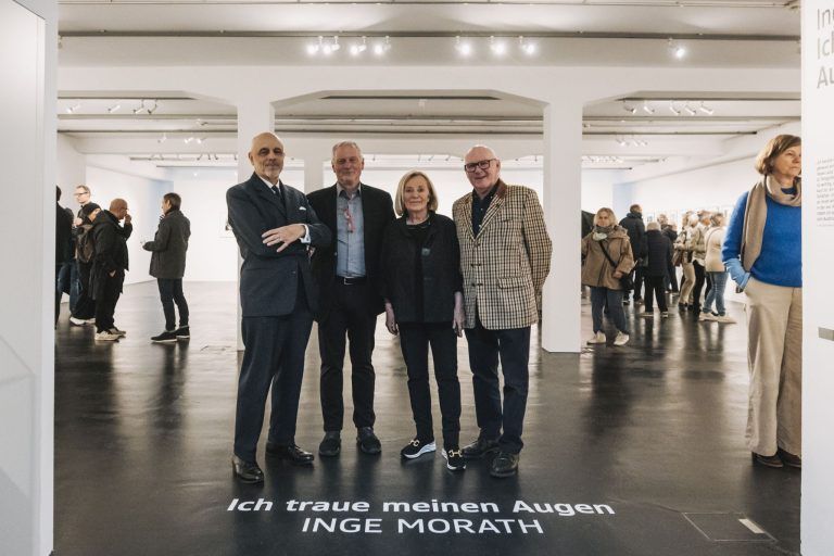Vernissage Triathlon Flatz Museum Kunstraum Campusvaere