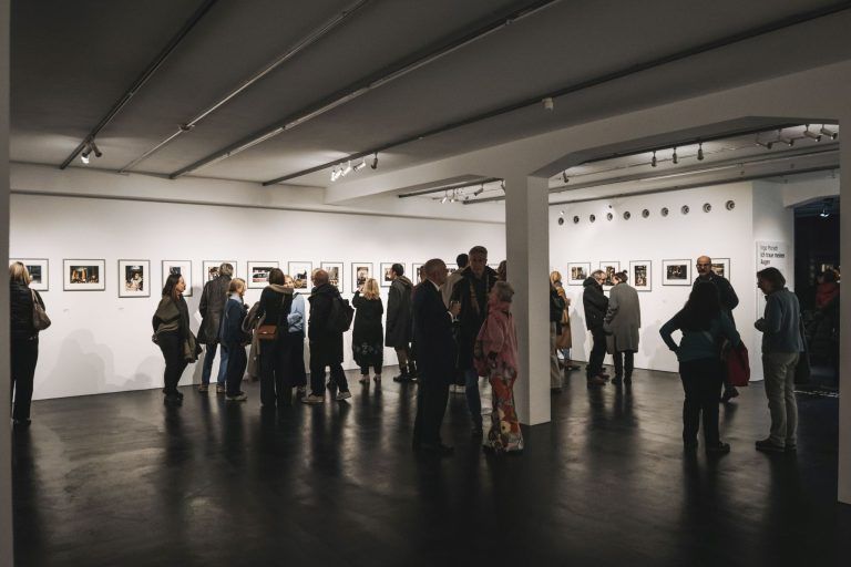 Vernissage Triathlon Flatz Museum Kunstraum Campusvaere