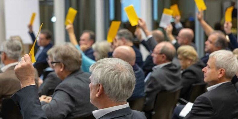 Grün-pinker Mandate-Schacher in der WKV