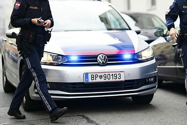Jugendliche in Wien rauben 16-Jährige aus und filmen Tat