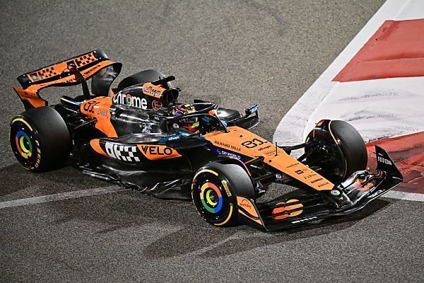 Piastri schaukelt im McLaren Bahrain-Sieg nach Hause
