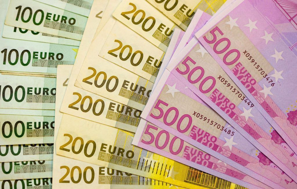 Geldgeberin betrogen: Haft für Vorbestraften