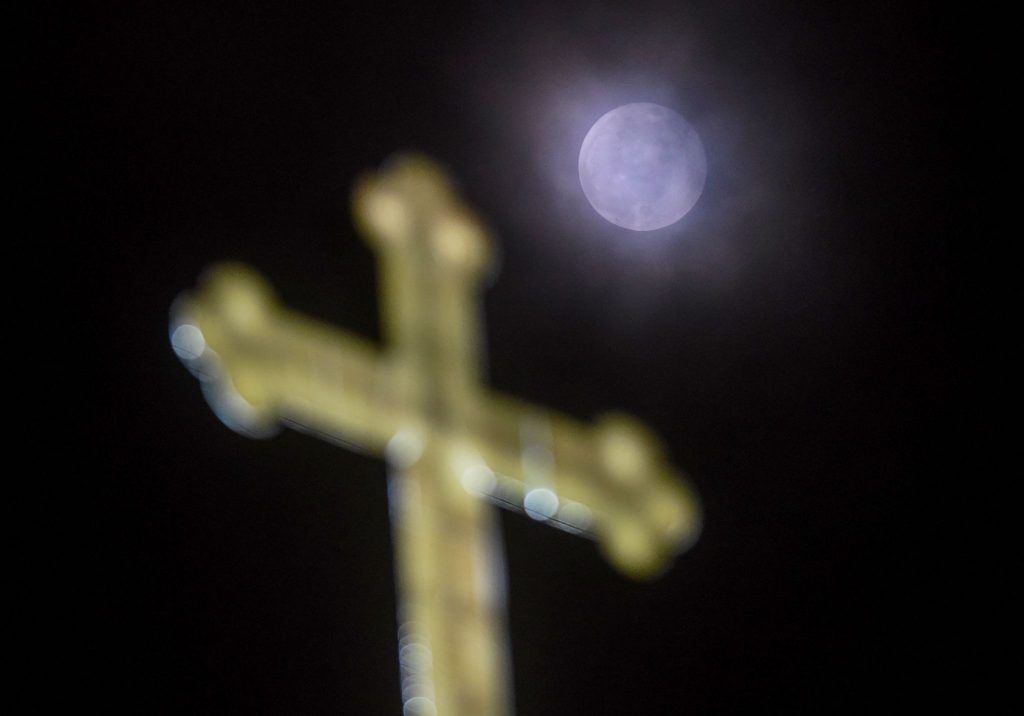 Ostern und Astronomie: Wie der Mond das bewegliche Fest bestimmt