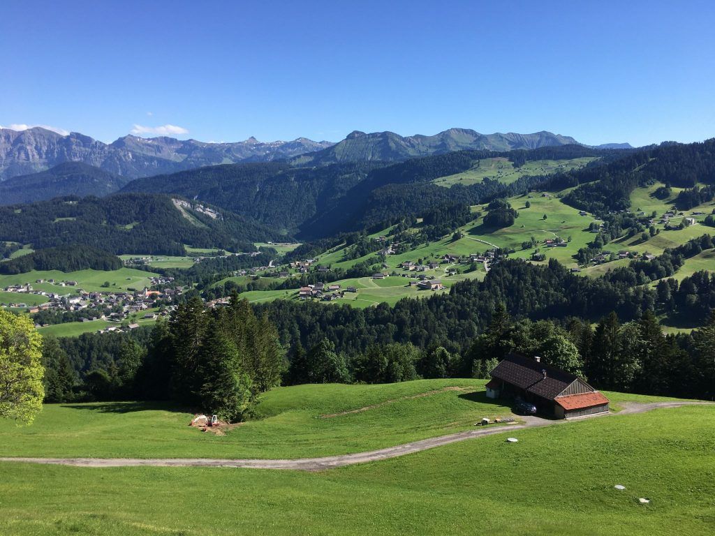 Wenn die Natur erwacht: Die schönsten Wandertipps für den Frühling