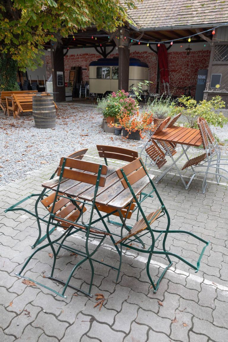 Einchecken und den letzten Sommer genießen