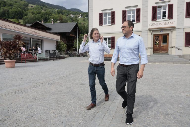 In den Farben getrennt, im Rathaus vereint