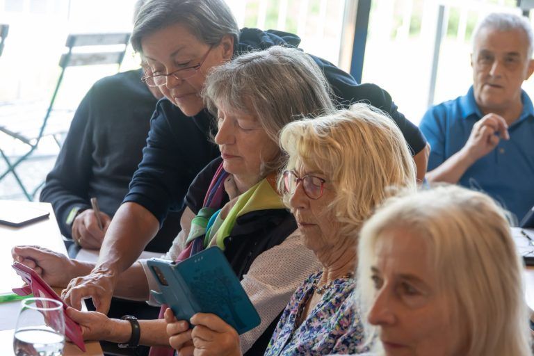 Lernen verbindet – digital im Alter