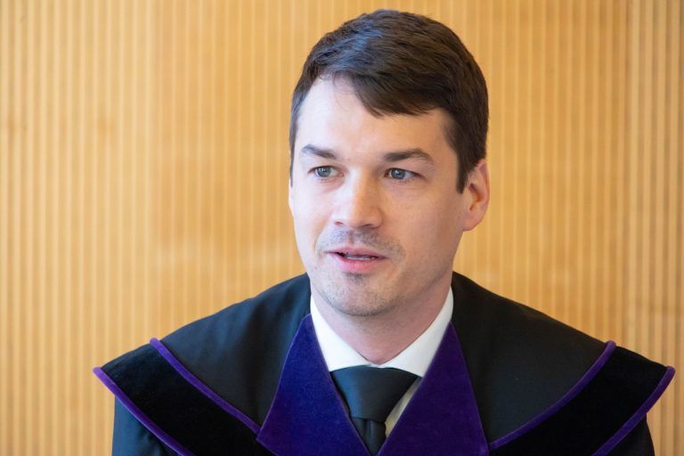 BH-Mitarbeiterin gedroht: "Ich werde meinen Sohn verprügeln"