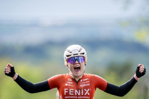 Mountainbikerin Stigger in Val di Sole Weltcupdritte