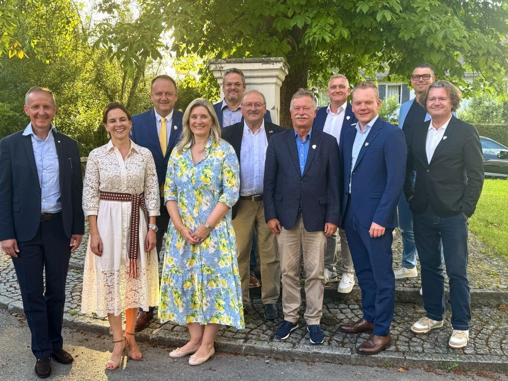 Tradition trifft Prominenz: Neue Mitglieder für Bruderschaft St. Christoph
