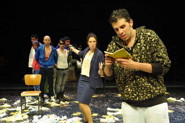 WG: Pressefotos "Verrücktes Blut" / Premiere am 19. Mai im Theater KOSMOS