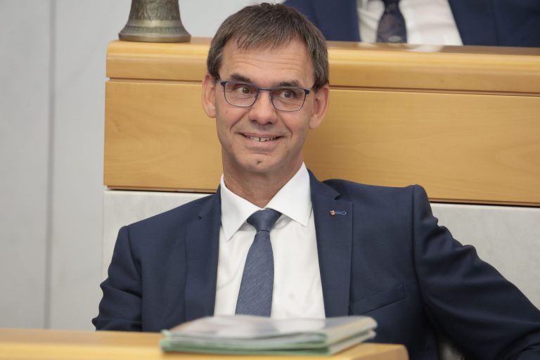 Zeugnistag für die Landesregierung: Wer bekommt die besten Noten?
