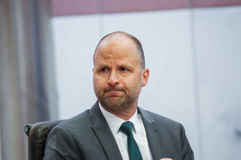 Zeugnistag für die Landesregierung: Wer bekommt die besten Noten?