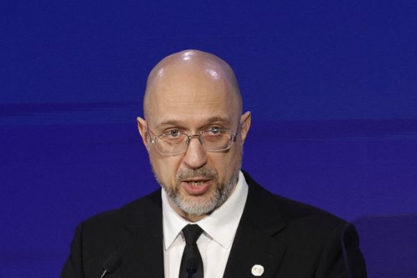 Ukrainischer Regierungschef reicht Rücktritt ein