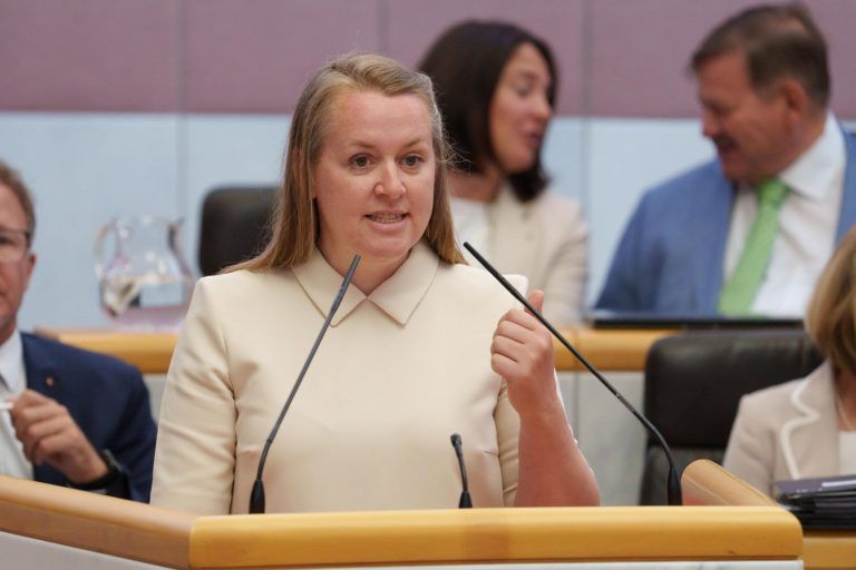 Zwei weitere Betriebe wegen TBC gesperrt: "Müssen Rotwildbestand drastisch reduzieren"