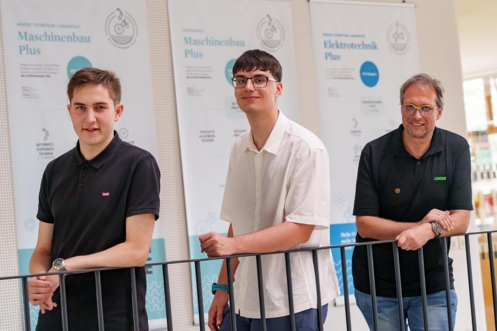 Zwei HTL-Schüler schreiben einen Code in den USA weiter