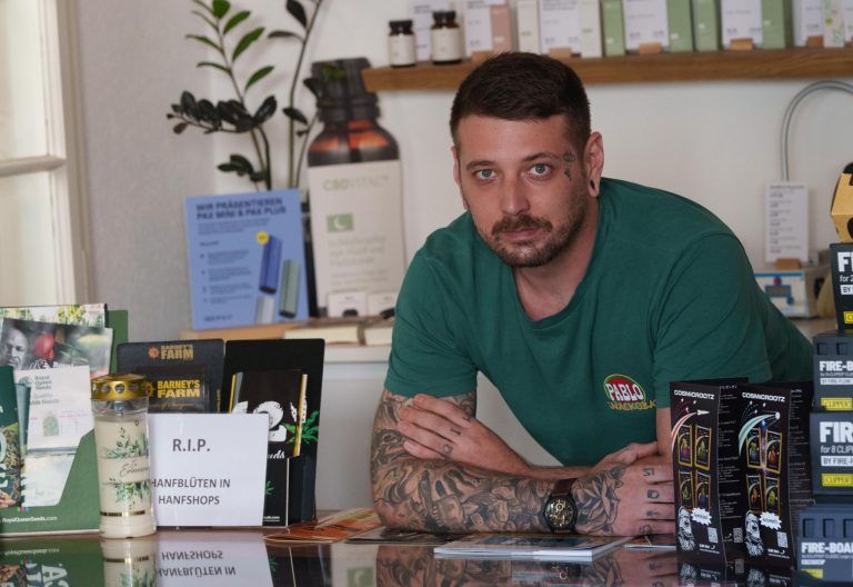 Cannabis in der Trafik – "Erst kürzlich musste ich einen Mitarbeiter kündigen"