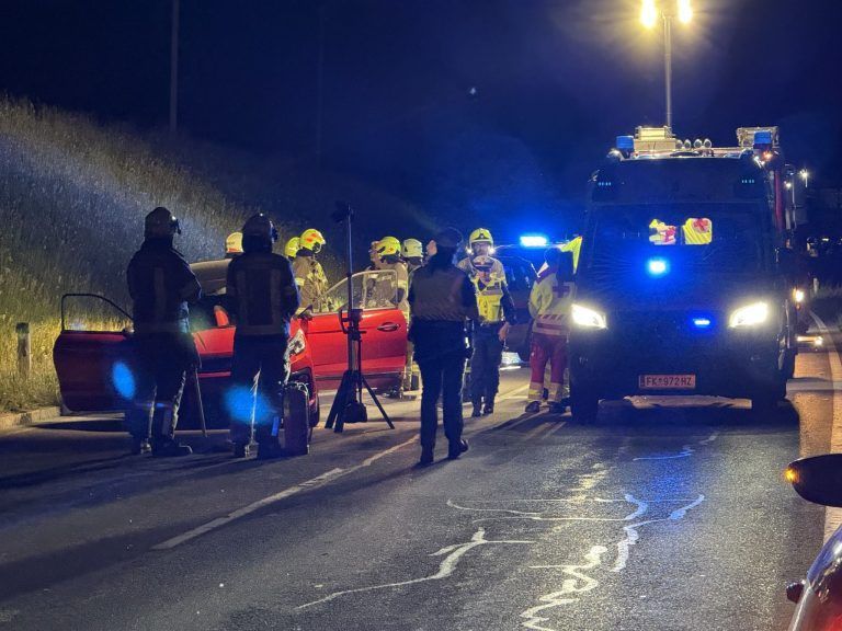 Verkehrsunfall mit Mopedauto aufdrehen L203 in Fussach