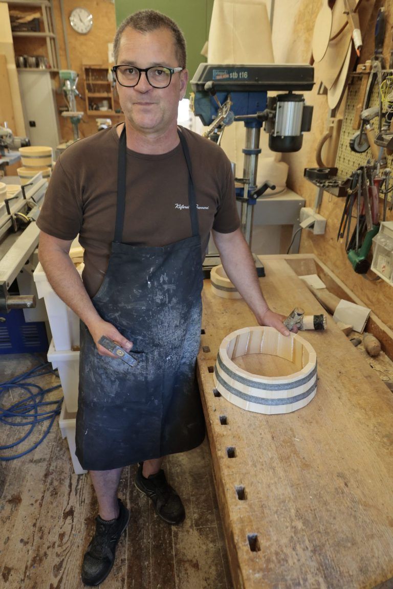 Holz für den heißen Käsknöpfle-Genuss