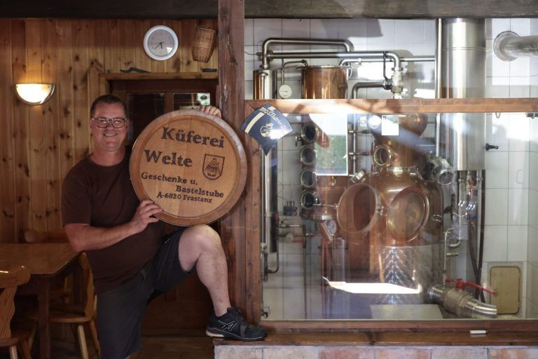 Holz für den heißen Käsknöpfle-Genuss