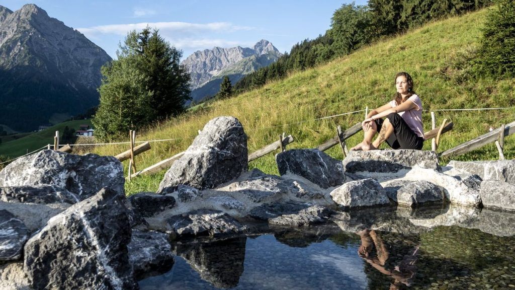 Naturerlebnis und Erfrischung: Sechs Kneippplätze in Vorarlberg entdecken