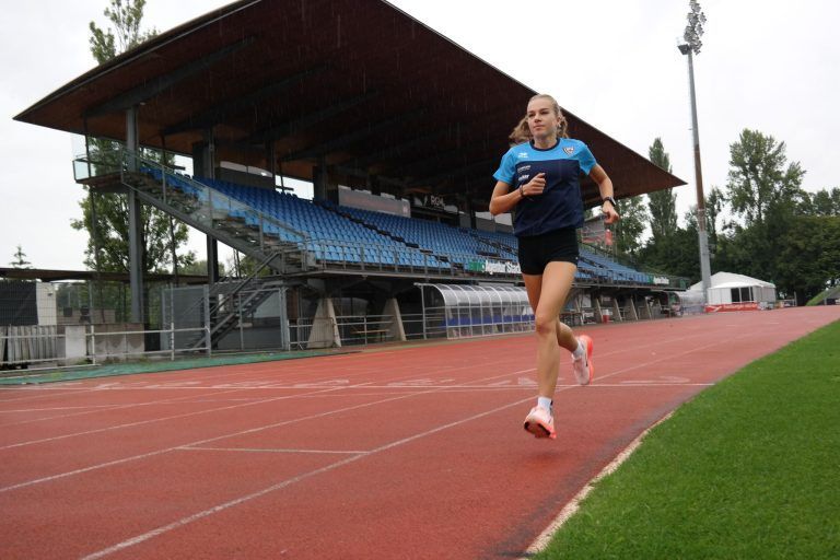 Leichtathletin Pauline Schedler Training für Tampere 2025