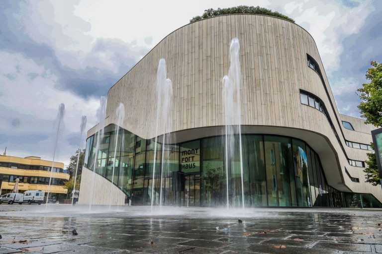 Nächste Hiobsbotschaft: Montforthaus rutscht noch tiefer ins Minus