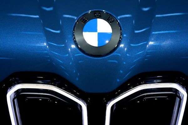 BMW eröffnete großes Elektroauto-Werk in Ungarn