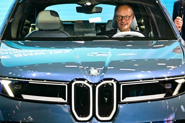 Kreise: Deutscher Kanzler lädt zu Autogipfel am 9. Oktober