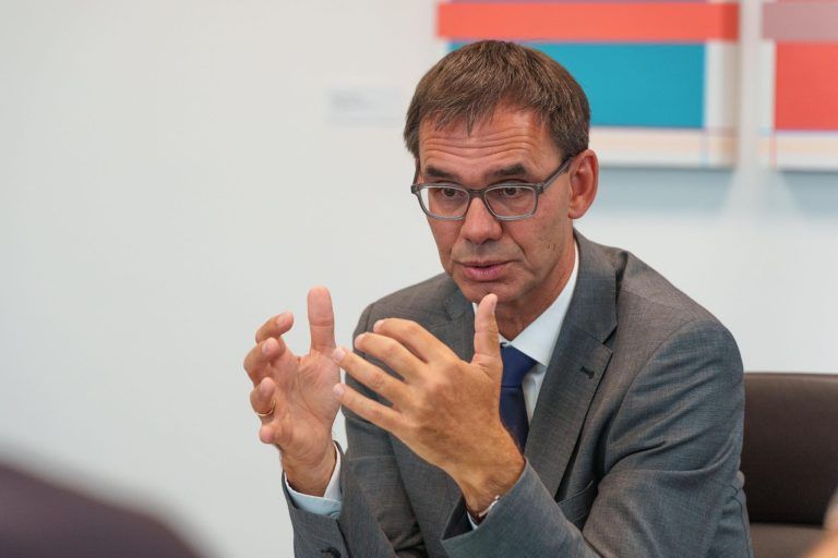 Land schafft Anlaufstelle für Bürokratieabbau: Was steckt dahinter?
