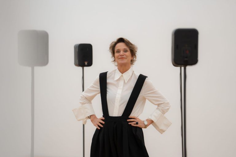 Künstler Tony Cokes und Direktorin Letizia Ragaglia