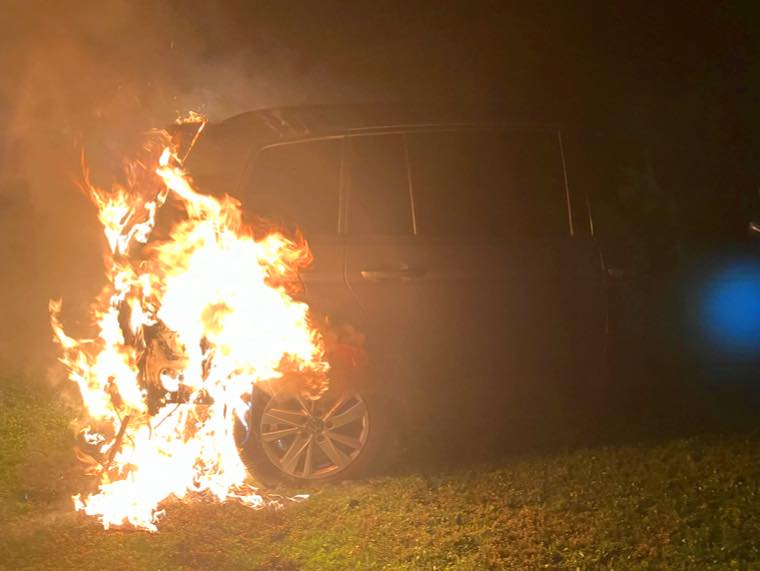 Radarauto in Flammen: War es doch keine Brandstiftung?