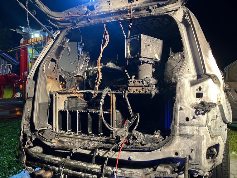 Radarauto in Flammen: War es doch keine Brandstiftung?