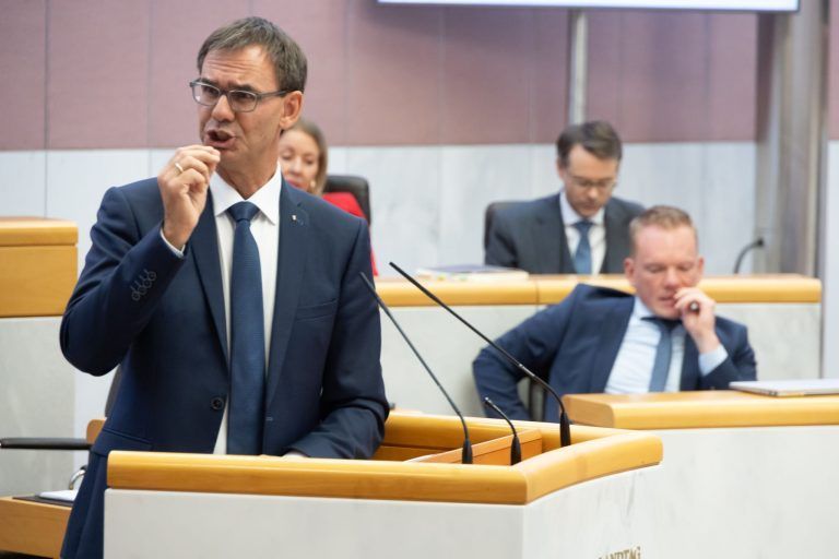Medientraining für über 14.000 Euro: SPÖ-Einwallner legt sich mit Landeshauptmann an