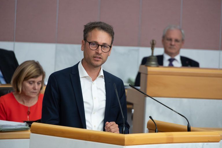 Medientraining für über 14.000 Euro: SPÖ-Einwallner legt sich mit Landeshauptmann an