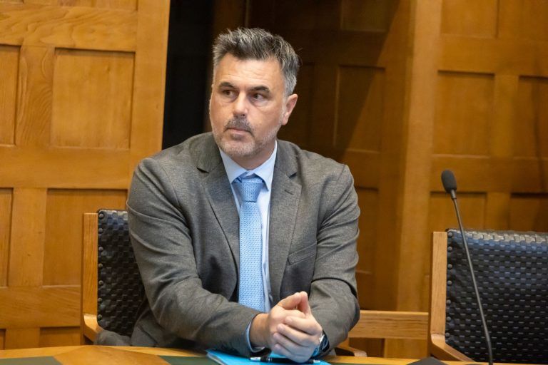 Vorsitzender Richter im Mordprozess: "Mangels Geständnisses lebenslange Haft"