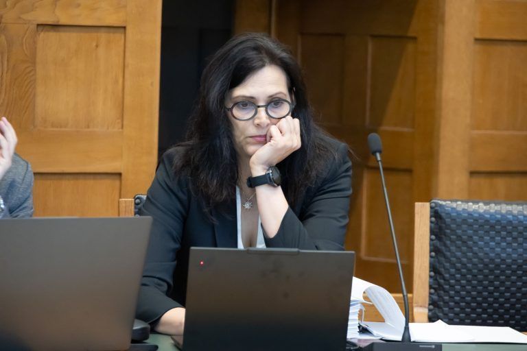 Vorsitzender Richter im Mordprozess: "Mangels Geständnisses lebenslange Haft"